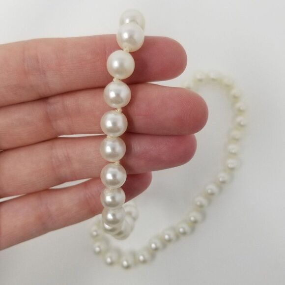 Vintage Jewelry - Vintage Faux Pearl Necklace, White Cream Color, Nice Length, Bridal, Wedding